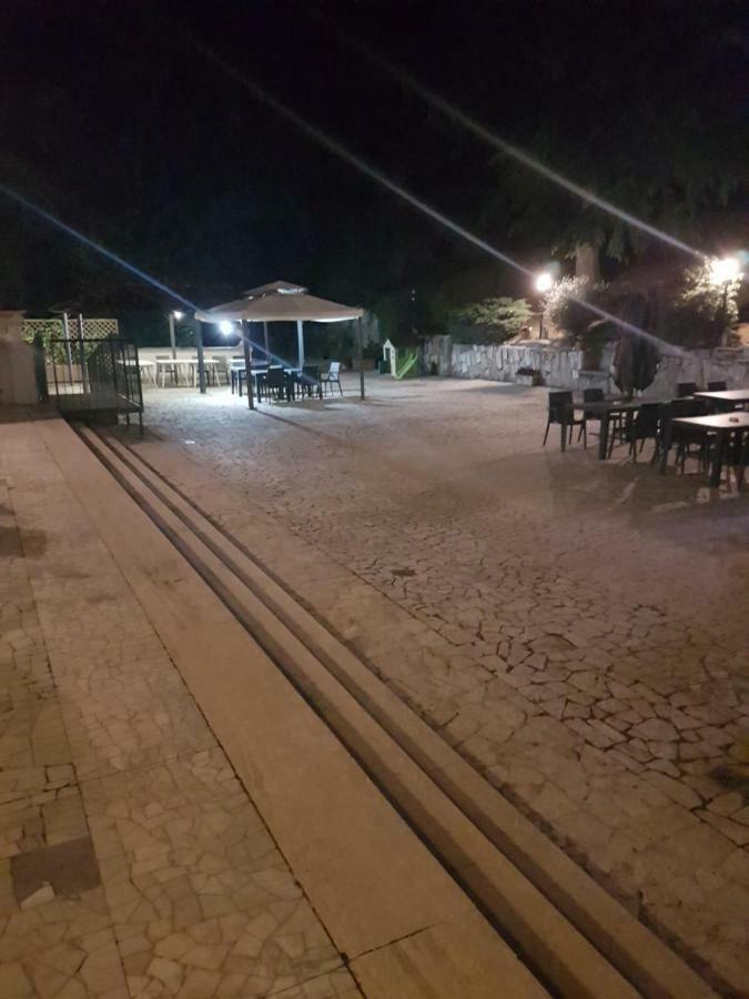 La Tenuta Di Bacco Hotel Colleferro Bagian luar foto